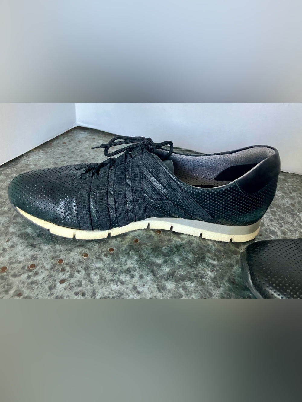 Sesto Meucci Shoes Black Perforated Leather Sneakers Size 7 - Picture 5 of 13